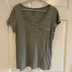 Old Navy Ladies Gray Scoop Neck Short Sleeve Zipper Pocket Tee Size M